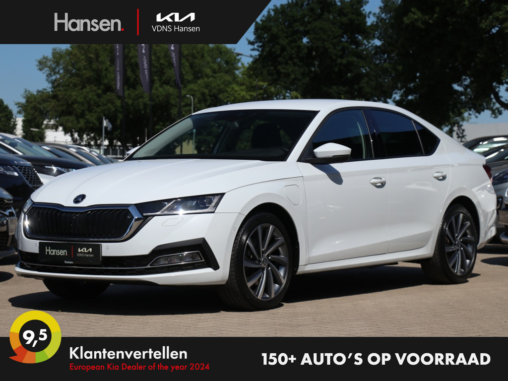 Occasion Škoda Octavia wit Hatchback Automaat Hybride Benzine Hansen Venray 