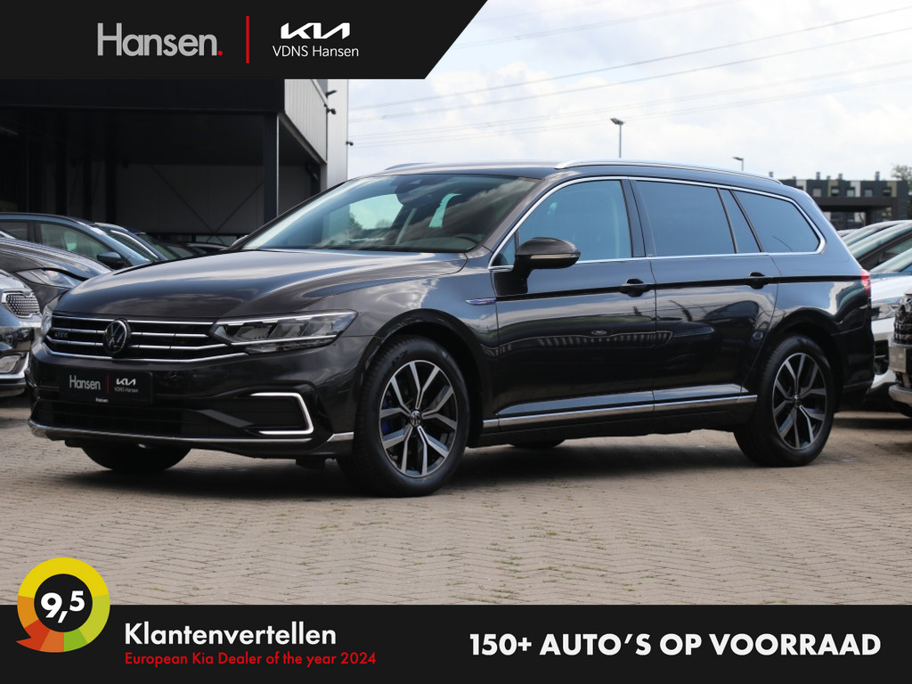 Occasion Volkswagen Passat zwart Stationwagon Automaat Hybride Benzine Hansen Venray 
